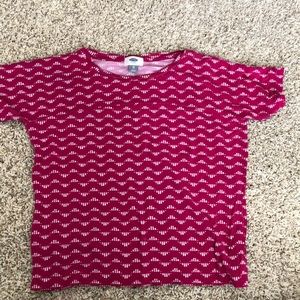 old navy pink designed t-shirt